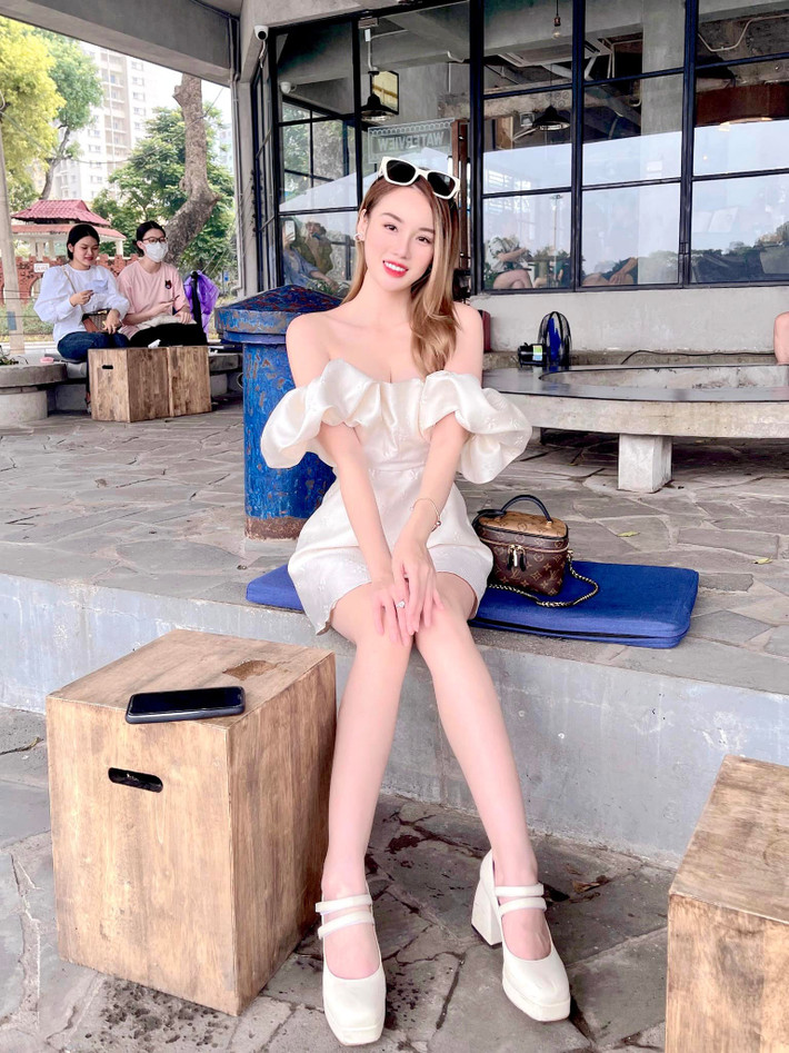 Nhiều người nhận xét cô nàng có nhiều nét giống hot girl Hàn Quốc. Không những vậy, Ngọc Mai còn sở hữu vóc dáng ấn tượng. Ảnh: FBNV