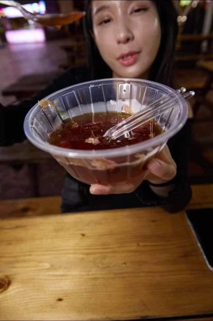 Nhờ bạn trai chụp ảnh và cái kết chính là nguyên do khiến nhiều cặp đôi tan vỡ, cũng khiến nhiều chị em nổi điên.