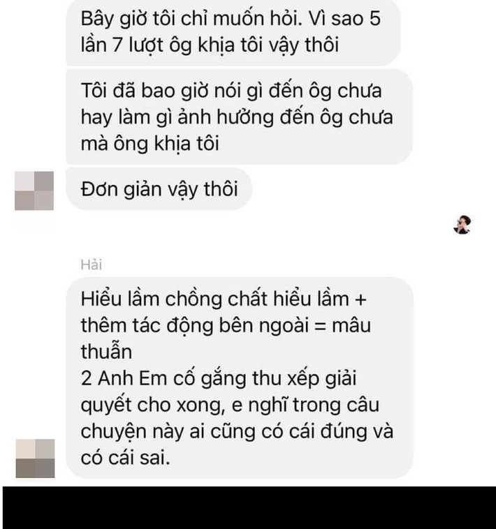 Cụ thể, bức ảnh ghi lại khoảnh khắc Lộc Fuho ốm, được vợ chăm sóc. Đáng chú ý, bức ảnh được đăng cùng lúc với video Đạt Villa ốm yếu, tiều tụy hậu chia tay.