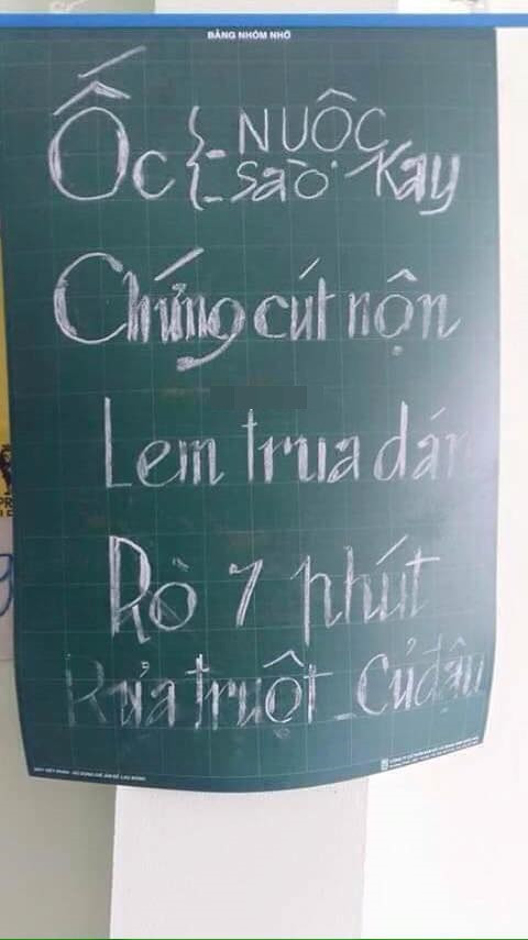 Sai chính tả đến như tấm biển này thì không đỡ nổi.