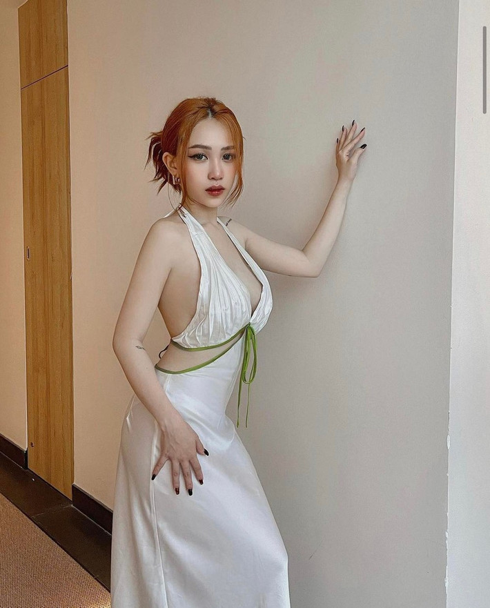 Ông xã của cô luôn là người chăm sóc và trông nom các con mỗi khi Joyce Phạm muốn đi chơi cùng bạn bè. Ảnh: FBNV, IGNV