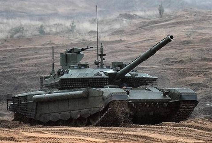 Theo truyền thông Nga, hợp đồng mua những chiếc T-90M Proryv-3 đầu tiên của quân đội Nga đã "được tiến hành" và trong tương lai, rất có thể phiên bản xe tăng này sẽ thay thế hoàn toàn cho các phiên bản T-90A hiện tại Nga đang sử dụng. Nguồn ảnh: Defence-blog.