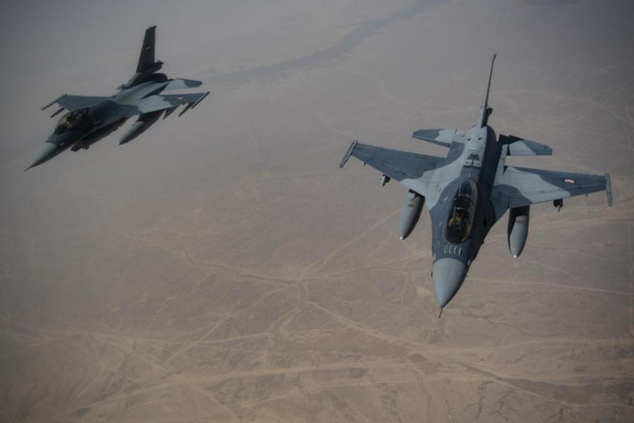 Việc Mỹ dừng viện trợ các loại vũ khí hiện đại cho Iraq mà cụ thể là chiến đấu cơ F-16 cho thấy việc Lầu Năm Góc lo sợ những công nghệ bí mật - dù là đã "có tuổi" được sử dụng trên chiến cơ này rơi vào tay Iran. Nguồn ảnh: Pinterest.