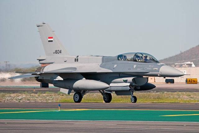 Theo thống kê, Không quân Iraq đã tiếp nhận 36 chiến đấu cơ F-16 từ phía Lockheed Martin. Các phiên bản F-16 được Iraq sở hữu là loại F-16IQ Block 52. Nguồn ảnh: Pinterest.