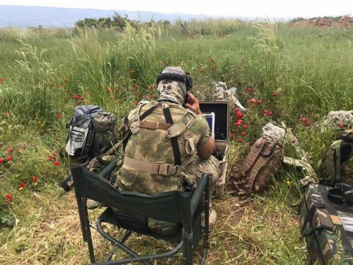 FARA-I là một hệ thống radar nhẹ và không cồng kềnh, một người cũng có thể vác được, nhưng phải cần 2 người để vận hành nó.