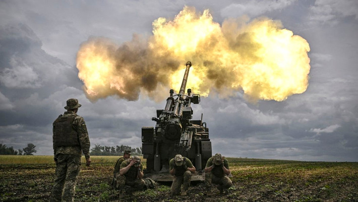 Một kịch bản đang được thảo luận là khả năng Ukraine bị buộc phải ký kết một thỏa thuận hòa bình với Nga mà không có bất kỳ đảm bảo an ninh nào, điều này có thể làm thay đổi đáng kể động lực của cuộc xung đột.