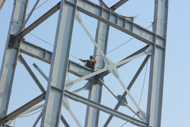 Tuy nhiên, việc thanh kiểm tra, giám sát cũng không thể tuyệt đối được. Vấn đề là công nhân cần phải tự ý thức để đảm bảo an toàn cho mình.