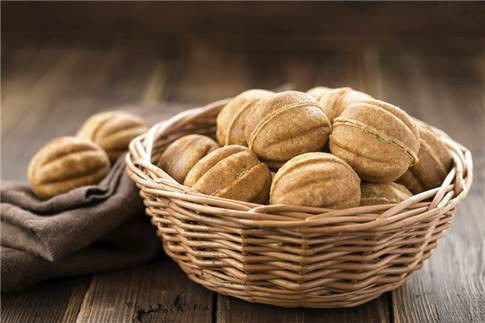 14. Các loại hạt: giàu chất béo lành mạnh, giúp giảm cholesterol, ngăn ngừa bệnh tim mạch. Ngoài ra, các loại hạt chứa nhiều protein, chất xơ, selen, vitamin E và vitamin A, rất thích hợp cho người ăn chế độ kiêng. Ảnh: oeeee.