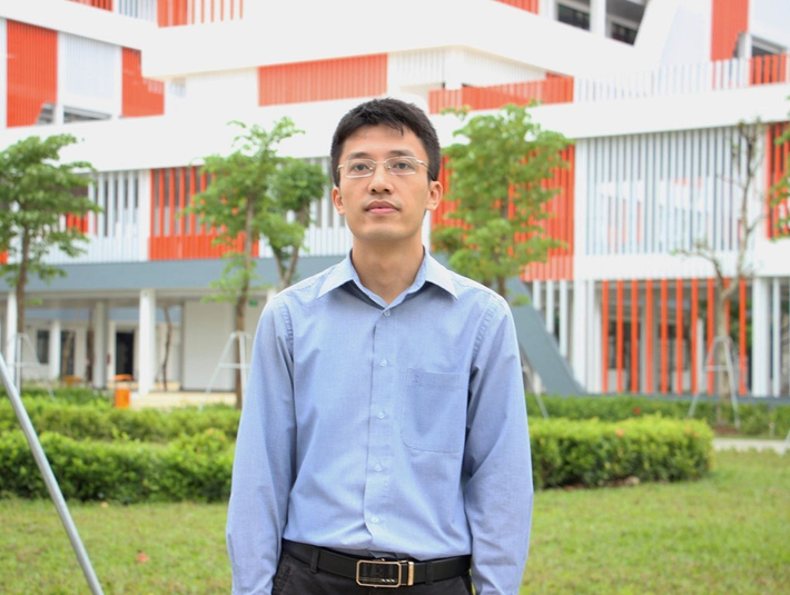 8. TS Phạm Việt Thành: Làm việc trong nhóm nghiên cứu hệ thống phi tuyến và ứng dụng (NoSA), Khoa Điện - Điện tử, trường Đại học Tôn Đức Thắng, với hơn 180 bài báo khoa học và là đồng tác giả của nhiều sách chuyên khảo.