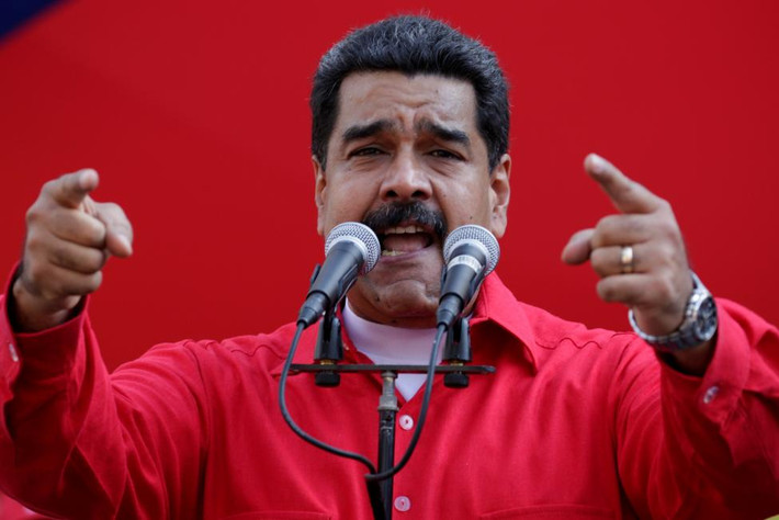 Tổng thống Nicolas Maduro phát biểu trong cuộc mít tinh ủng hộ chính phủ ở Caracas.
