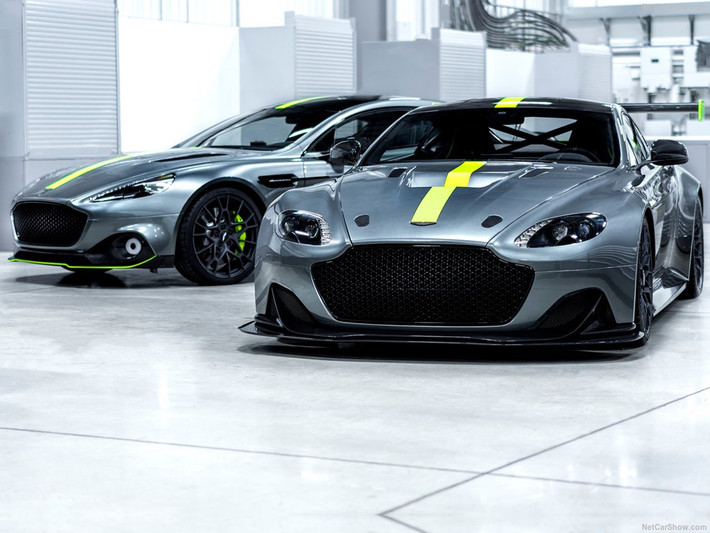 Mui xe và cánh gió phía sau được thiết kế giống như chiếc xe giành chiến thắng tại giải WEC. Aston Martin cung cấp hai phiên bản đặc biệt gồm AMR và AMR Pro. Tất nhiên phiên bản AMR Pro được trang bị nhiều tính năng cao cấp hơn AMR thông thường.