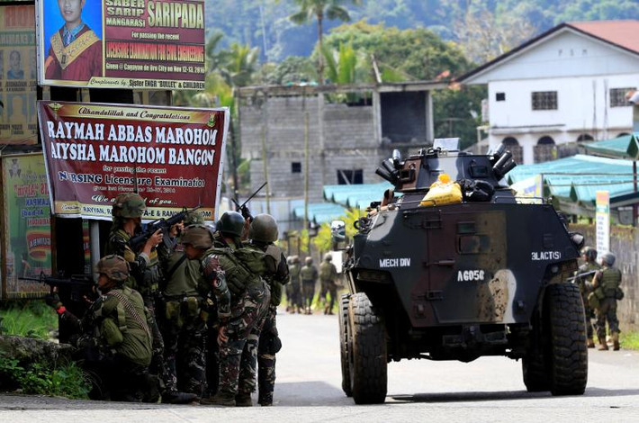 Một số hình ảnh lúc lực lượng đặc nhiệm Philippines tấn công Maute ở thành phố Marawi.