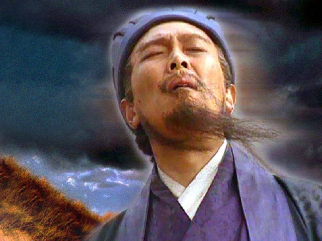 Quân sỹ theo lời dặn của Gia Cát Lượng, buộc dây thừng vào quan tài rồi khiêng theo đoàn quân rút lui về phía Hán Trung. Cứ khiêng đi như vậy một thời gian rất lâu nhưng dây vẫn không đứt.vBỗng nhiên, khi tới núi Định Quân thì đột nhiên sợi dây thừng rất chắc chắn bỗng dưng đứt bật ra, quan tài rơi xuống đất.