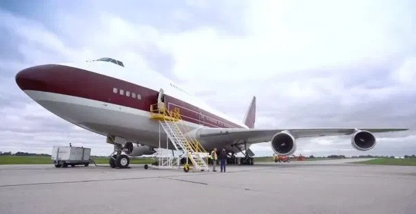 Đó là chiếc máy bay Boeing 747SP, có thể chở tới 313 hành khách. (Ảnh: Sam Chui)