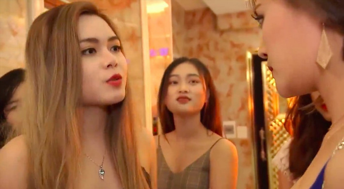Cao Diệp Anh cũng đóng vai gái ngành trong "Quỳnh búp bê" gây bão màn ảnh năm 2018.