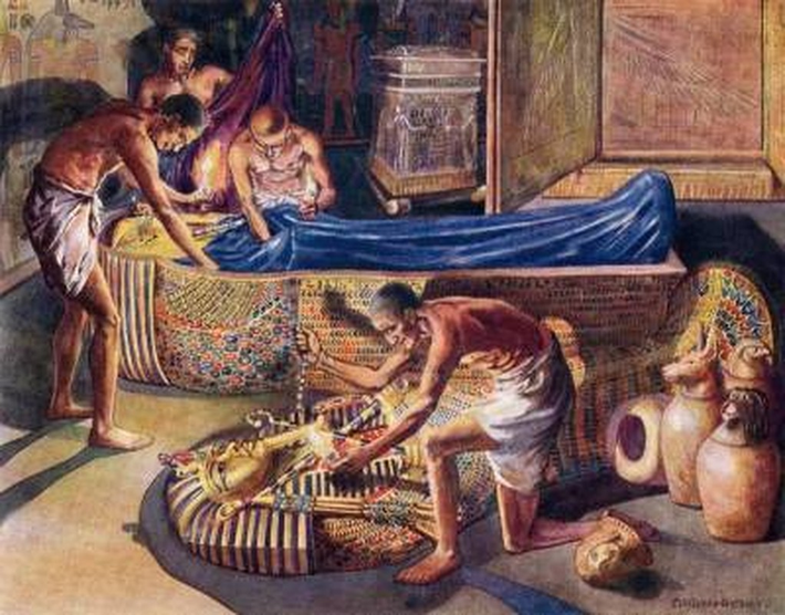 Trong số này, nhiều lăng mộ của pharaoh Ai Cập, hoàng đế Trung Quốc bị mộ tặc xâm phạm. Chúng dùng nhiều thủ đoạn để tìm ra vị trí lăng mộ. Khi tìm được, nhóm mộ tặc sẽ tìm cách vào bên trong để lấy đi các món đồ tùy táng giá trị.