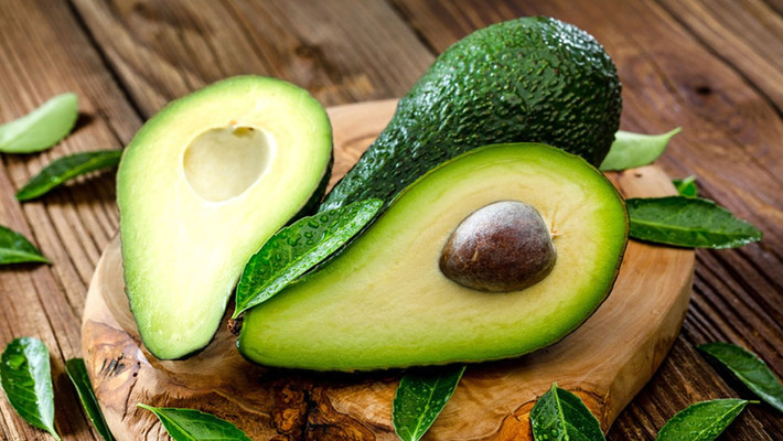 Bơ chứa nhiều vitamin E và kẽm, cả hai chất dinh dưỡng đóng vai trò quan trọng trong chất lượng tinh trùng và khả năng sinh sản của nam giới. Kẽm cũng rất quan trọng trong việc sản xuất testosterone. Ảnh Internet