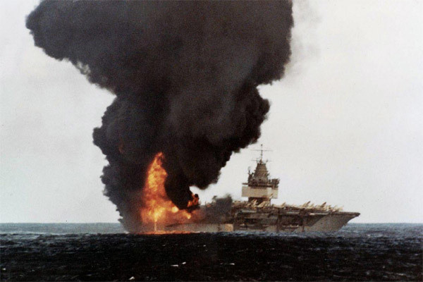 USS Enterprise đã chính thức được cho "nghỉ hưu" theo Đạo luật Nhiệm vụ quốc phòng của Mỹ vào ngày 1/12/2012, sau gần 52 năm hoạt động liên tục. Tàu là hàng không mẫu hạm chạy bằng năng lượng nguyên tử đầu tiên của Mỹ bị đưa ra khỏi biên chế.