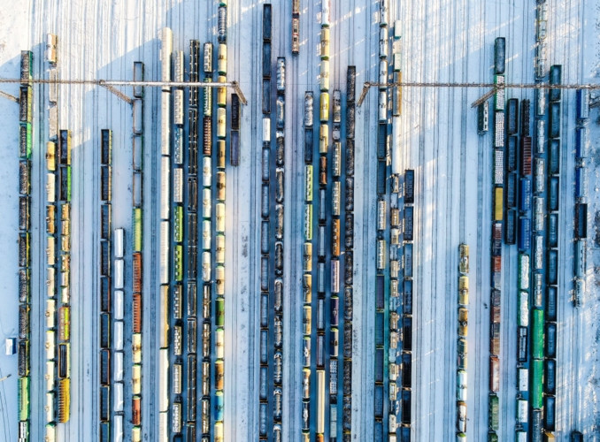 Tuyết phủ kín các đường ray tại nhà ga ở Bekasovo.