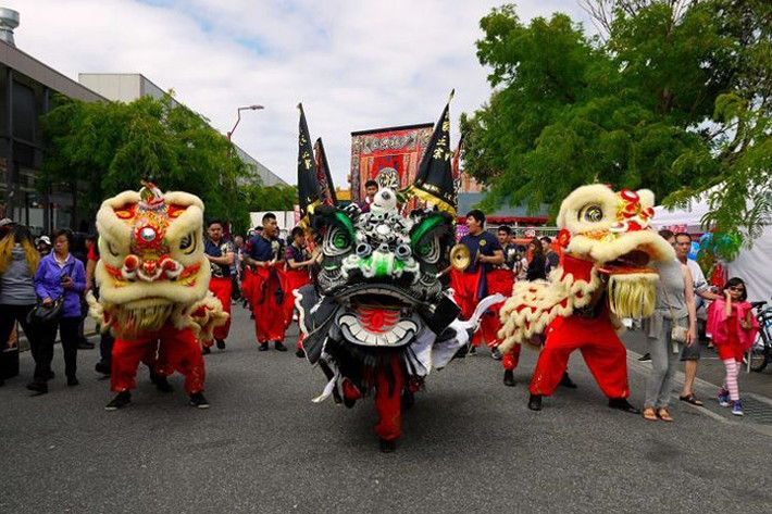 Màn múa lân sư rồng sôi động ở Springvale, Victoria, Australia. Ảnh: ABC News.