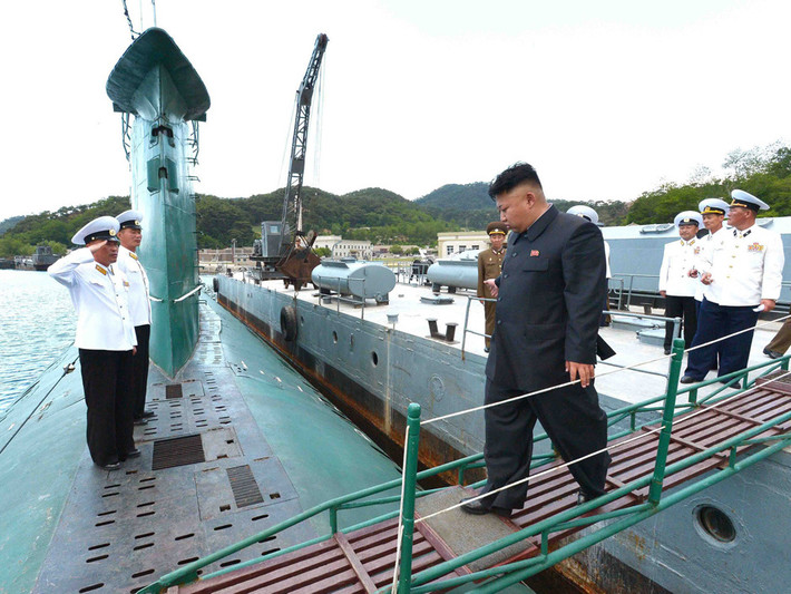 Theo đó, lực lượng tàu ngầm của Triều Tiên hiện có khoảng 70 tàu ngầm các loại, trong đó có khoảng 20 tàu ngầm lớp Romeo, 40 tàu ngầm lớp Sang-O và 10 tàu ngầm siêu nhỏ lớp Yono. Nguồn ảnh: Subsim.