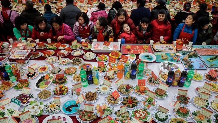 Hình ảnh tại lễ hội ẩm thực ngày Tết ở Vũ Hán, Hồ Bắc, Trung Quốc. Ảnh: Getty.