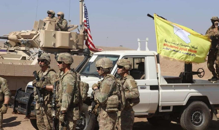 Ở miền đông Syria, các tay súng người Kurd thuộc Lực lượng Dân chủ Syria (SDF), với sự hỗ trợ tích cực của Mỹ, đã giành quyền kiểm soát lãnh thổ ở bờ đối diện sông Euphrates.