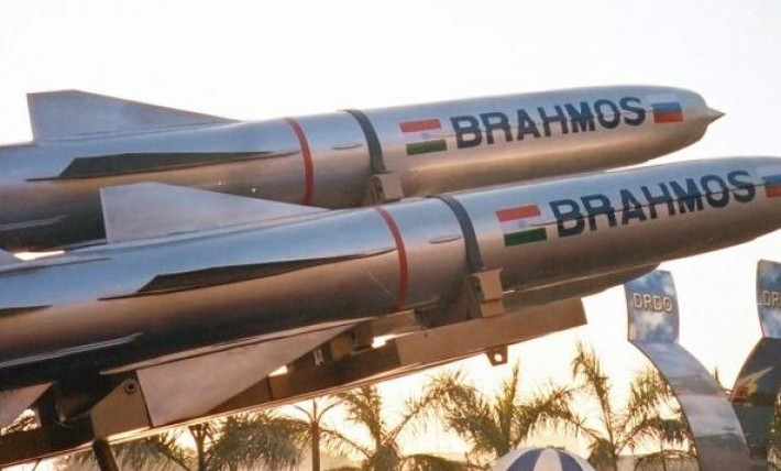 Đặc biệt các biên thế mới nhất của tên lửa BrahMos đã có khả năng sử dụng được cùng với các chiến đấu cơ Su-30MKK của quốc gia này. Tăng thêm đáng kể hiệu quả diệt hạm và đặc biệt là khó đánh chặn. Nguồn ảnh: Nationalinterest.