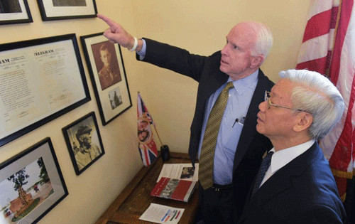 Tổng Bí thư Nguyễn Phú Trọng đánh giá cao việc Quốc hội Mỹ và Thượng Nghị sỹ McCain gia tăng hỗ trợ cho việc giải quyết những hậu quả của chiến tranh để lại ở Việt Nam.