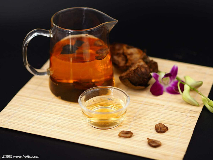 Chăm chỉ uống trà này có thể bảo vệ đường hô hấp hiệu quả trong mùa Đông. Tuy nhiên cần phải lưu ý, do la hán quả tính lạnh, người nào có bệnh đường ruột không nên uống nhiều.