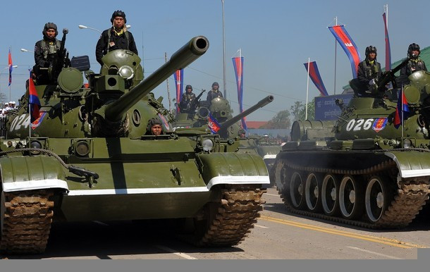 Số xe tăng T-55 mua mới này nâng tổng số xe tăng chủ lực trong kho của Campuchia lên con số 350 chiếc, và một phần trong số đó đã được nâng cấp lên biến thể T-55AM1. Nguồn ảnh: Tueb.