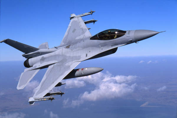 Trang tin Aviation News dẫn nguồn truyền thông Đài Loan cho biết, lực lượng không quân hòn đảo này vừa yêu cầu mua thêm 66 tiêm kích F-16 Viper từ Mỹ với tổng giá trị hợp đồng ước tính 13 tỷ USD. Nguồn ảnh: Wiki.