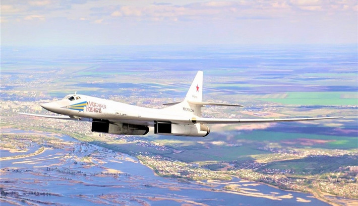 Theo hợp đồng được ký năm 2018, 10 chiếc Tu-160M sẽ được giao cho Không quân Nga với chi phí 15 tỉ rúp (163 triệu USD)/chiếc, trong khoảng thời gian đến năm 2027 (Nguồn ảnh: TASS, Wikipedia...).
