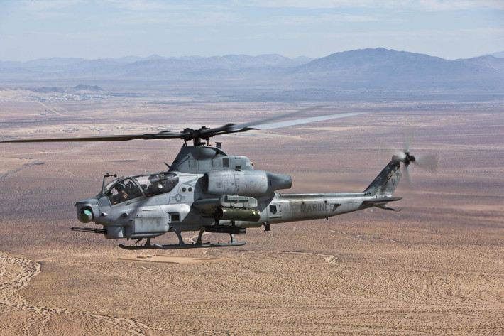 Nếu như lựa chọn trực thăng AH-64E cùng với gói vũ khí bao gồm 200 tên lửa Hellfire, Philippines có thể cần chi tới 1,5 tỷ USD để sở hữu đội trực thăng tấn công mạnh bậc nhất Đông Nam Á này. Nguồn ảnh: Pinterest.