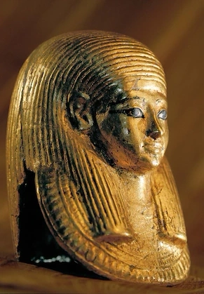 Tutankhamun cai trị Ai Cập cổ đại trong 10 năm cho đến khi ông qua đời năm 19 tuổi - năm 1324 trước Công nguyên.