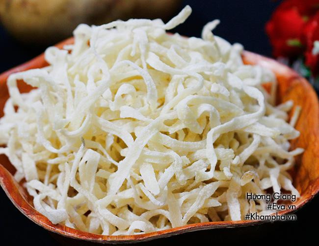 Mứt khoai tây dẻo mềm, ngọt thơm hấp dẫn bất cứ ai khi được thưởng thức.