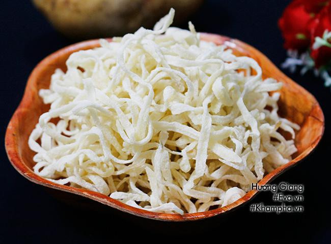 Để cho mứt nguội hoàn toàn mới đem đóng gói hoặc cất trong hộp kín bảo quản.
