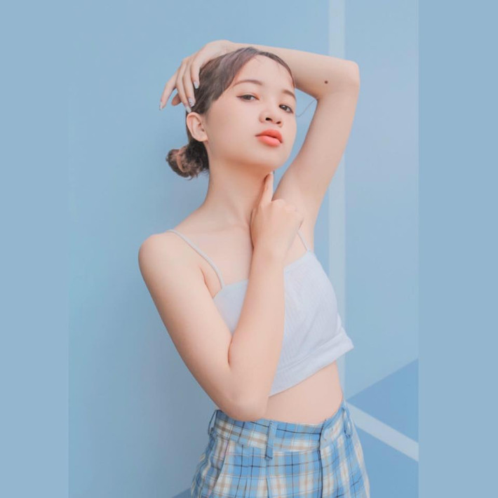 Được biết, Lâm Thích có niềm đam mê với đồ si. Ban đầu, cô bạn tìm đến những món đồ si chỉ vì ham rẻ nhưng sau đó đã bị kiểu dáng, chất lượng của chúng gây nghiện.