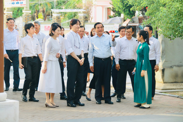 Tại buổi tiếp kiến Hoàng Thái tử Nhật Bản Akishino và Công nương Kiko, Bí thư Tỉnh ủy Quảng Nam Phan Việt Cường nhấn mạnh, đô thị cổ Hội An là minh chứng sống động cho mối quan hệ truyền thống tốt đẹp giữa hai nước, từ mối lương duyên của Công nữ Ngọc Hoa với thương nhân Nhật Bản - Araki Sotaro cách đây 400 năm.