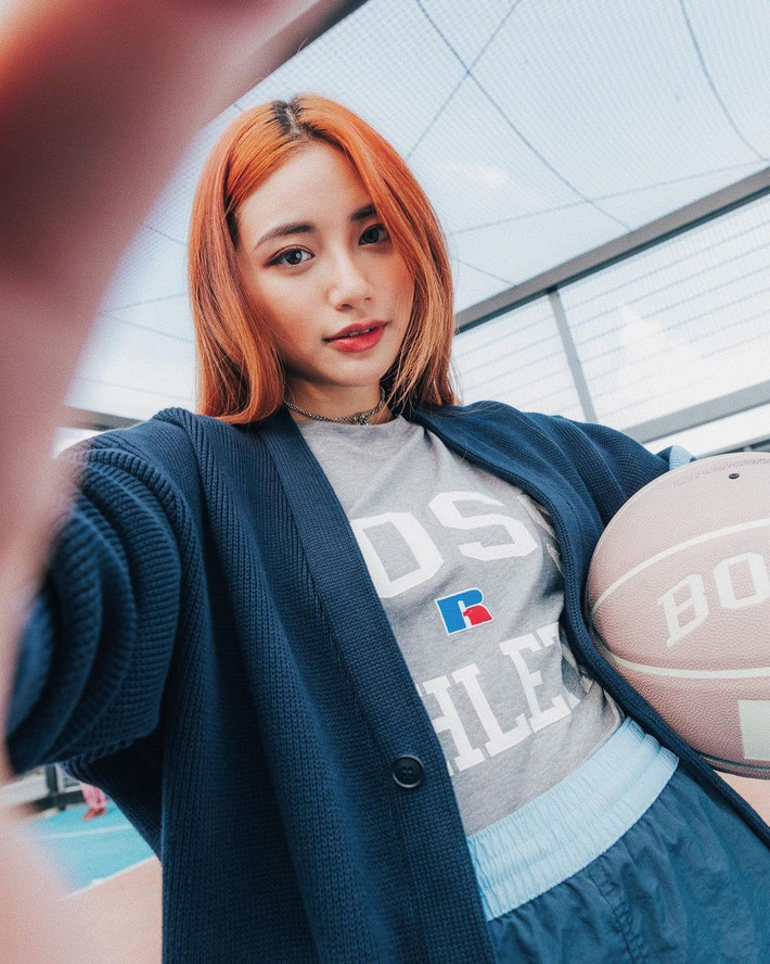 Còn trên trang Instagram cá nhân, nàng rich kid xinh đẹp thu hút tới 300.000 người theo dõi.