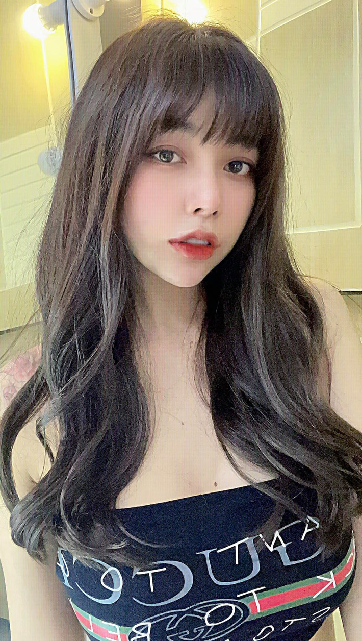 Mỗi video trên TikTok của cô đều nhận được hàng trăm nghìn lượt view. Đây cũng là động lực thúc đẩy cô gái Kiên Giang cho ra đời những sản phẩm chất lượng hơn.