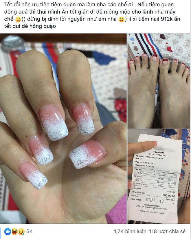 Nhìn vào trong hình ai cũng ngỡ, bộ móng tay bị trẻ con nghịch bút xoá lên chứ chẳng ai nghĩ đây là sản phẩm của thợ móng chuyên nghiệp.