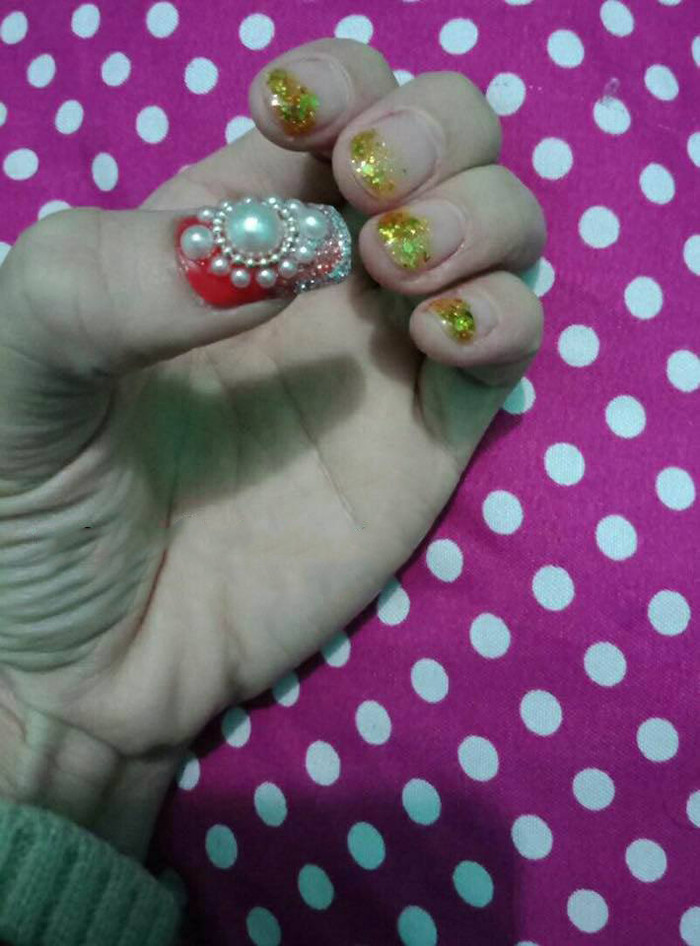 Mới đây, cõi mạng lại “choáng váng” với những bộ nail “nghìn người có một”. Và những câu chuyện bi hài về bộ móng tay ăn Tết dường như chưa chịu dừng lại.