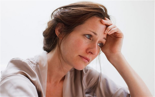 Bị dị ứng khủng khiếp. Các nhà nghiên cứu thuộc Đại học Y Ohio cho biết stress khiến cơ thể sản xuất ra IgE, một protein trong máu gây ra phản ứng dị ứng. Đây là lý do khi bạn stress, bạn dễ bị dị ứng nặng hơn khi bình thường.