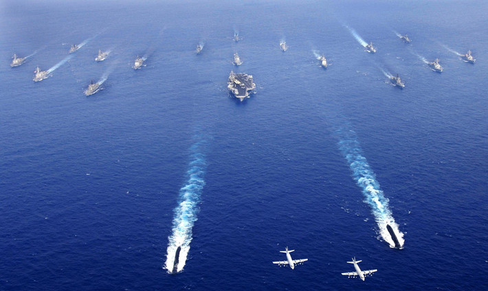 Hiện tại, trong khu vực biển Địa Trung Hải gần Syria, Hải quân Mỹ đang có tổng cộng 4 tàu khu trục và 2 tàu ngầm tấn công hạt nhân áp sát vào khu vực lãnh hải Syria, sẵn sàng tham chiến, ngoài ra còn một lực lượng cực lớn nữa thuộc Hạm đội 6 Hải quân Mỹ đang trên đường tới đây. Nguồn ảnh: USNI.