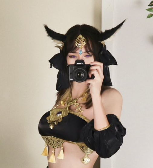 Tanukii đang có gần 300 nghìn người theo dõi trên MXH, các bài đăng luôn thu hút lượng tương tác ấn tượng mà nhiều coser khác phải mơ ước. (Ảnh: IGNV)