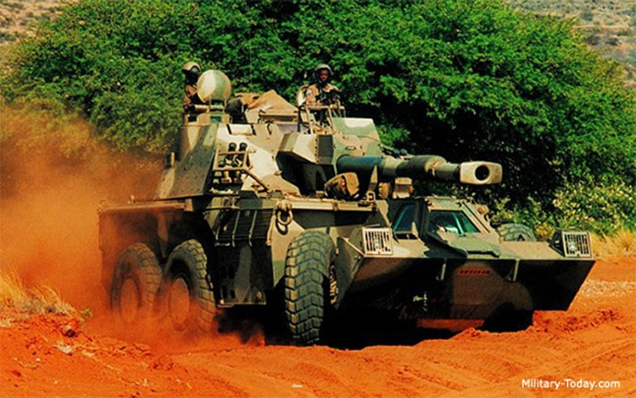 Kíp chiến đấu của G6 gồm 5 binh sĩ với thời gian triển khai hơn 30 giây.