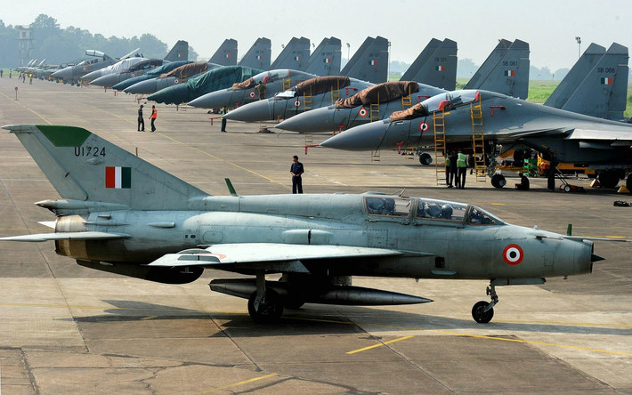 Để chiến thắng JF-17 của Pakistan thì có lẽ Không quân Ấn Độ sẽ phải triển khai những dòng chiến đấu cơ tối tân hơn như Mirage 2000 của Pháp hay Su-30MKI được họ lắp ráp trong nước.