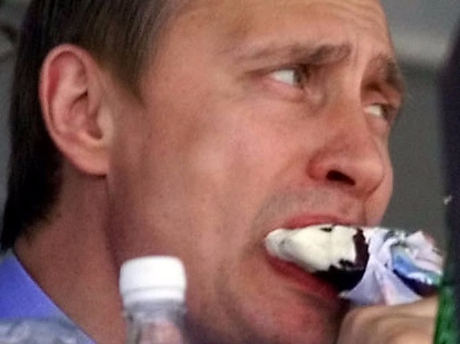 Theo trang Telegraph, món ăn yêu thích của Tổng thống Putin là kem Pistachio. Ông từng tặng cho người đồng cấp Trung Quốc Tập Cận Bình một hộp kem tại Hội nghị Thượng đỉnh G20 năm 2016.
