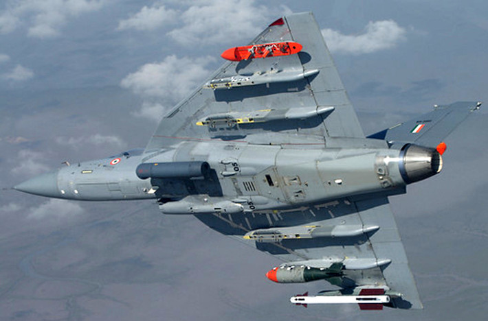 Quá trình đàm phán diễn ra giữa Hindustan Aeronautics cùng với chính phủ nước này đã bắt đầu từ cách đây hơn một năm - song song với thời gian Tejas được thử nghiệm với cường độ cao. Nguồn ảnh: Scramble.